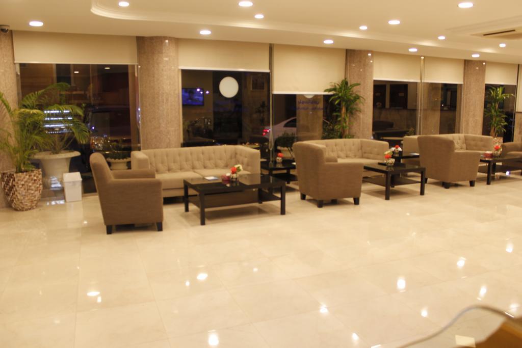 Plaza Home Ал Хубар Стая снимка