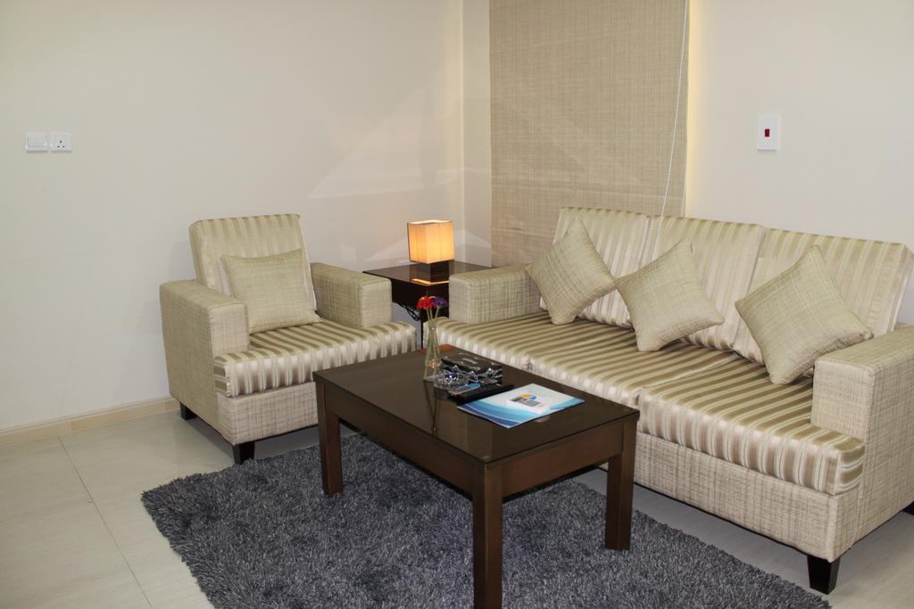Plaza Home Ал Хубар Екстериор снимка